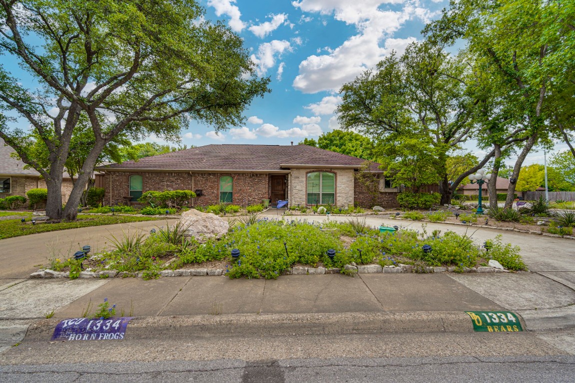 1334 Meadow Ridge Drive Duncanville TX 75137