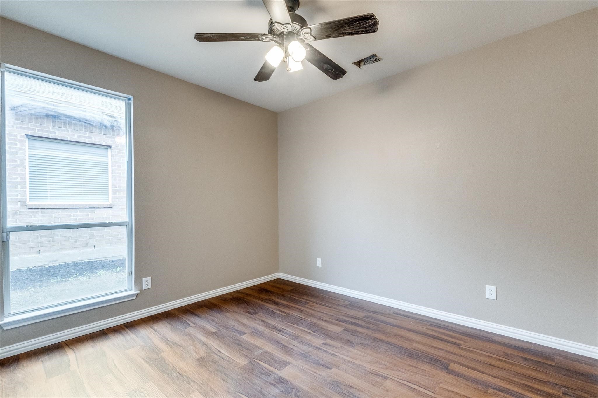 10005 Bull Run Fort Worth TX 76177