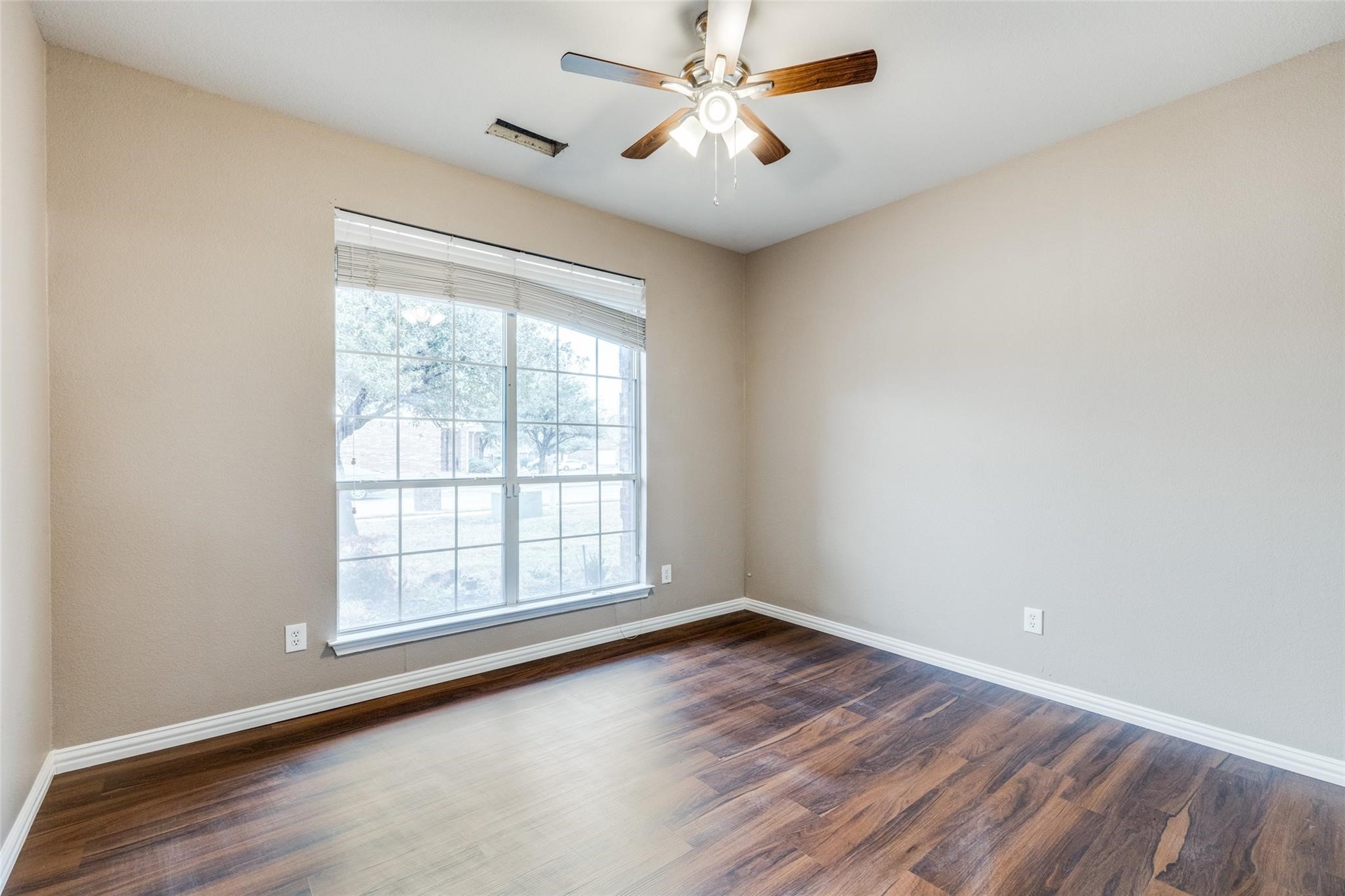 10005 Bull Run Fort Worth TX 76177