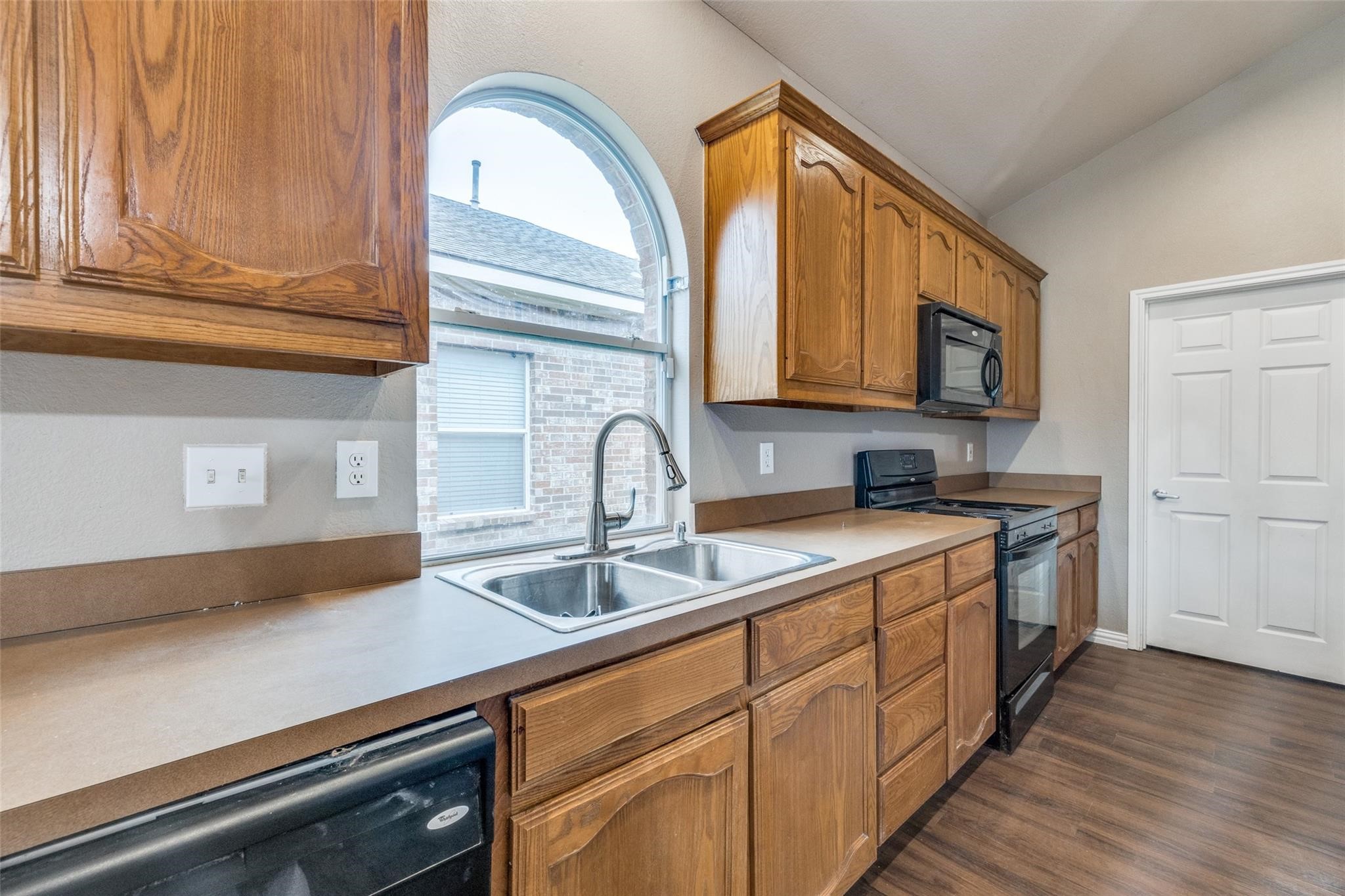 10005 Bull Run Fort Worth TX 76177