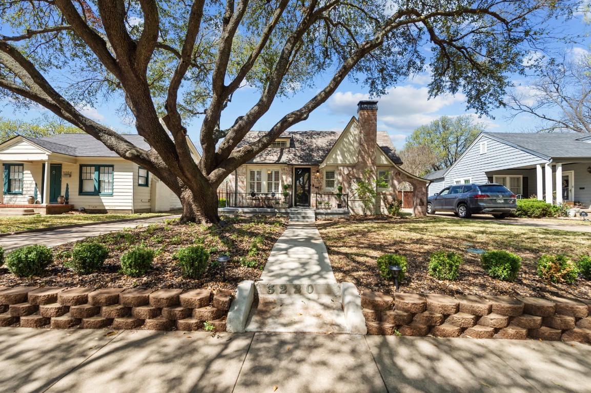 3220 Waits Avenue Fort Worth TX 76109