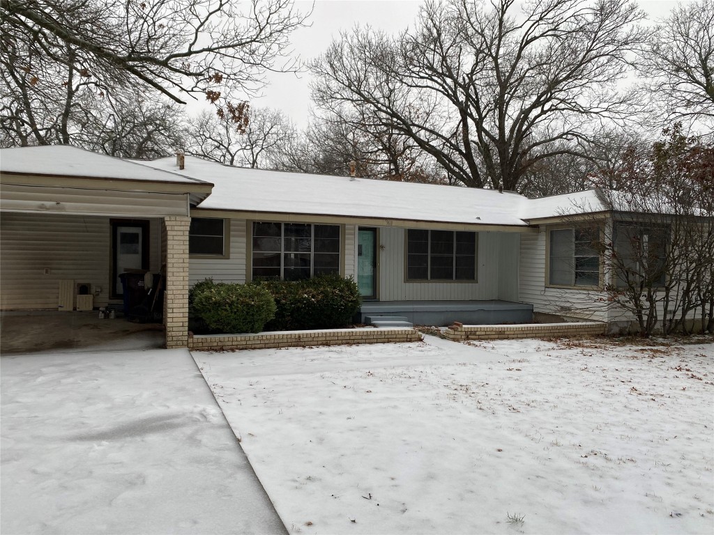 968 N Hill Street Van Alstyne TX 75495