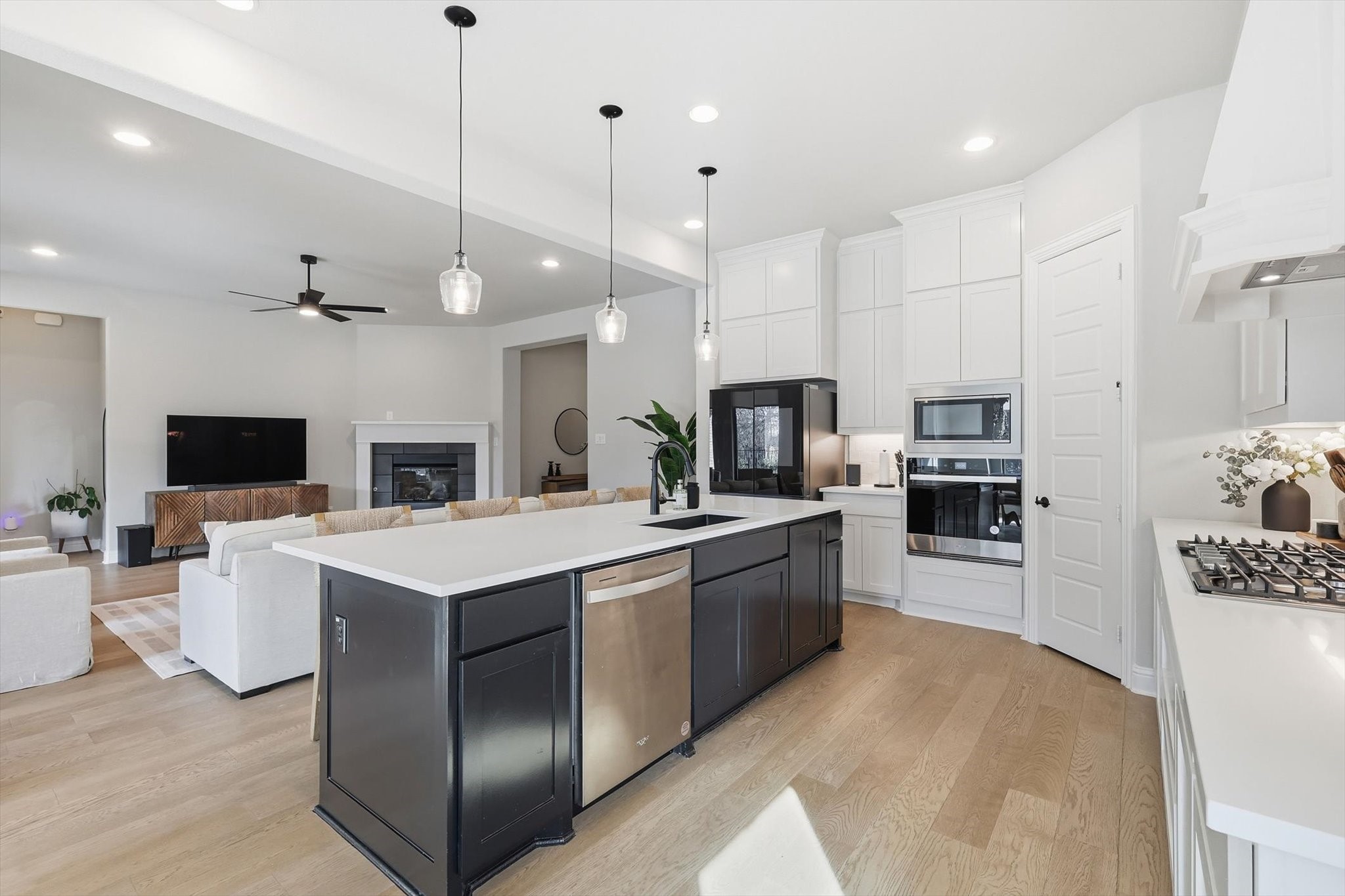 3056 Farmhouse Drive Midlothian TX 76065