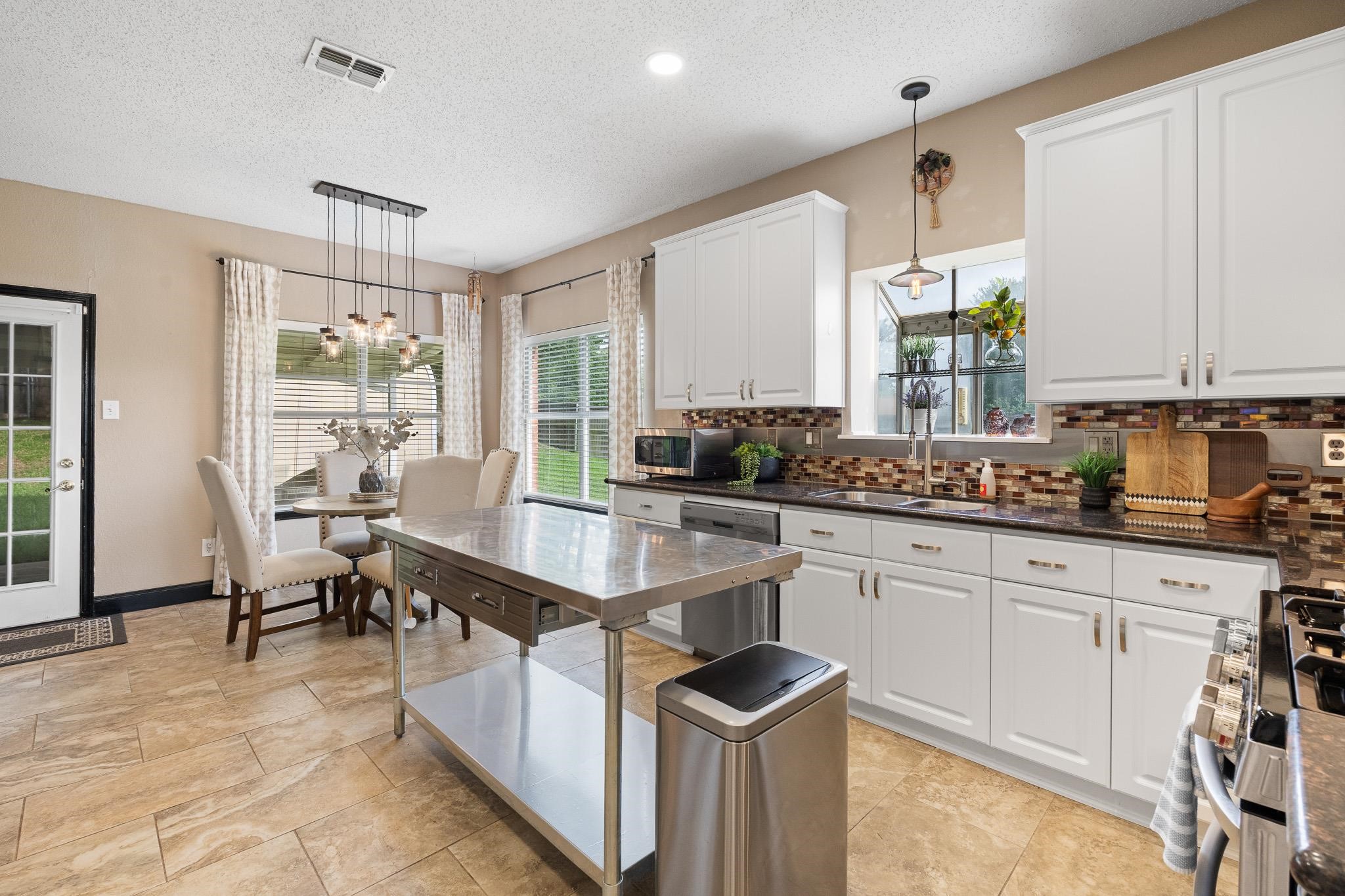 6000 Red Fern Drive Arlington TX 76001