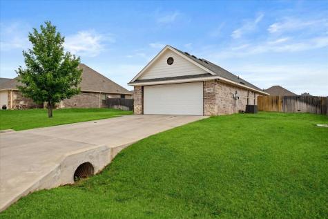 3331 Arrow Creek Drive Granbury TX 76049