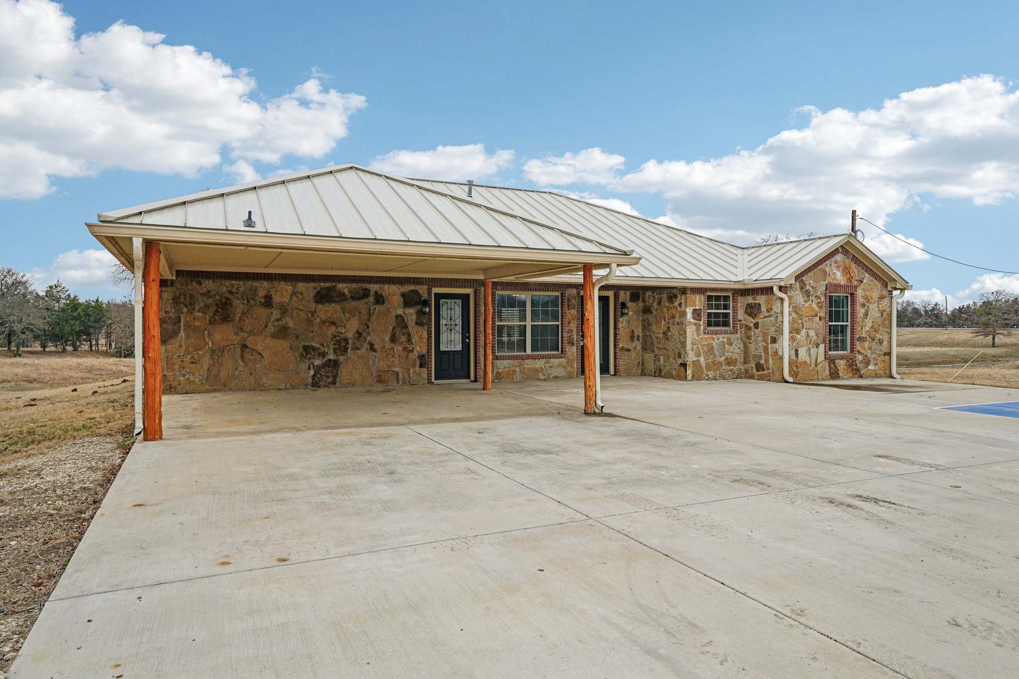 718 County Road 232 Collinsville TX 76233