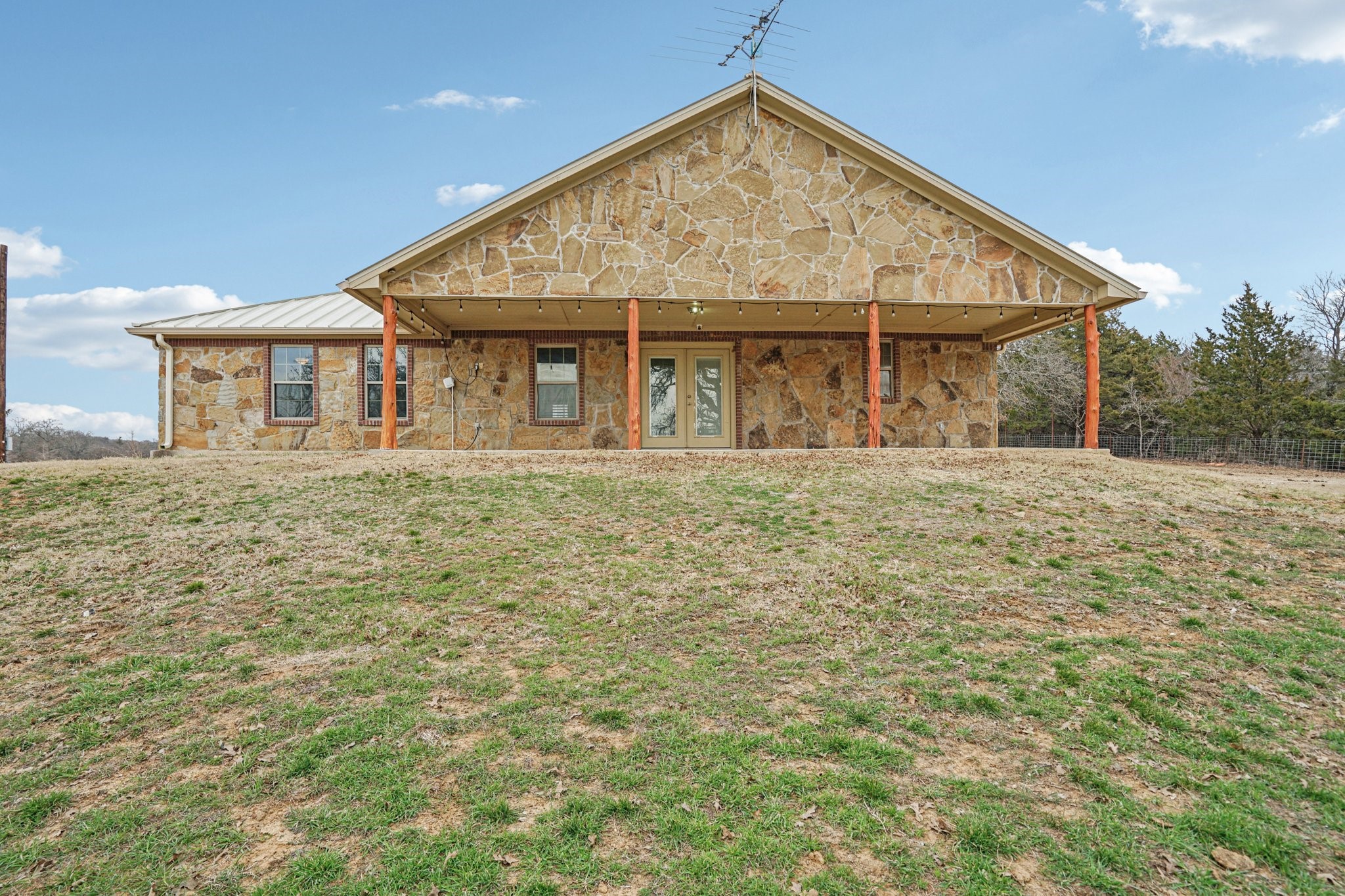 718 County Road 232 Collinsville TX 76233