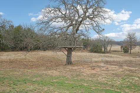 718 County Road 232 Collinsville TX 76233