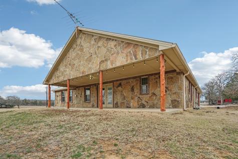 718 County Road 232 Collinsville TX 76233