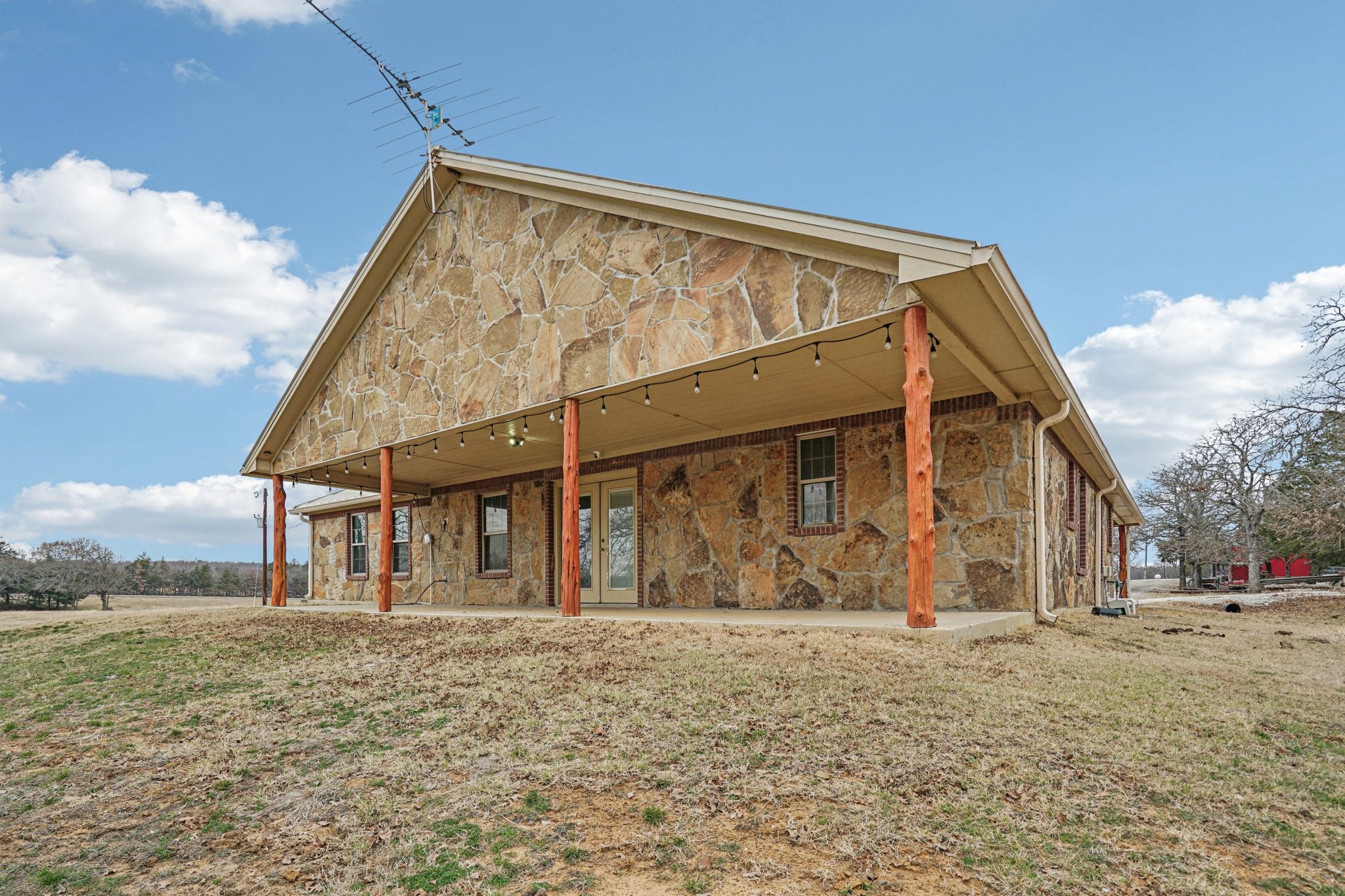 718 County Road 232 Collinsville TX 76233