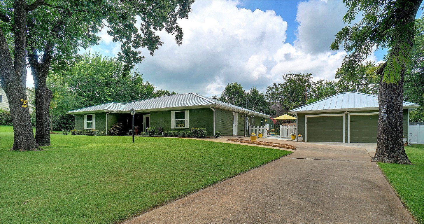 1112 Jo Carol Street Colleyville TX 76034