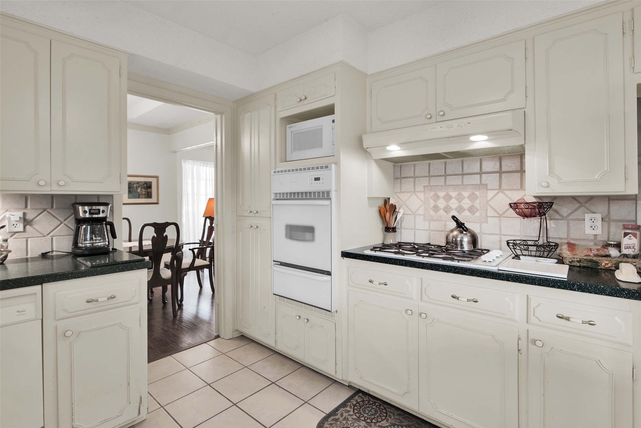 612 Ambassador Street Denison TX 75020