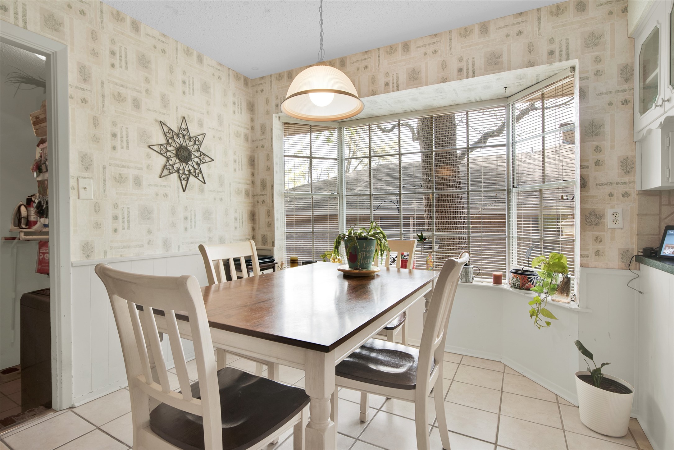 612 Ambassador Street Denison TX 75020