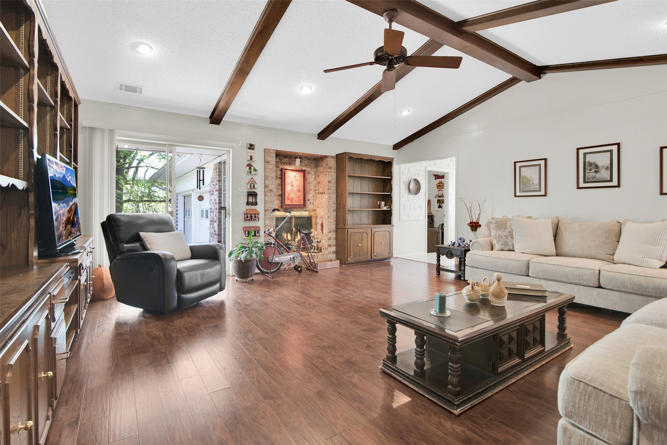 612 Ambassador Street Denison TX 75020