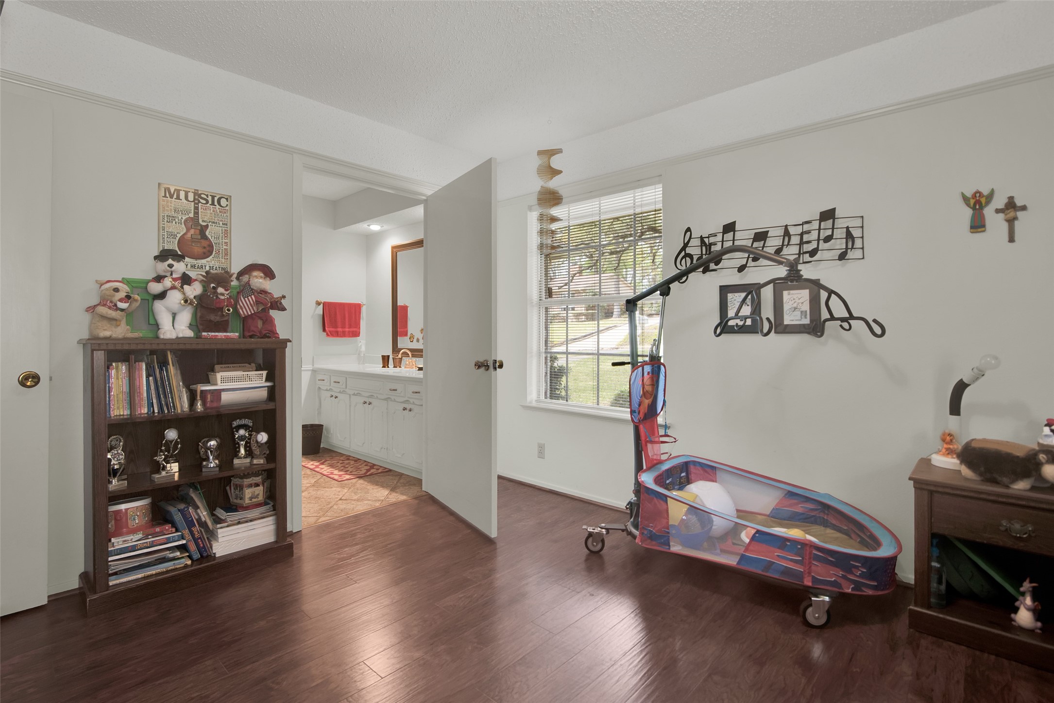 612 Ambassador Street Denison TX 75020