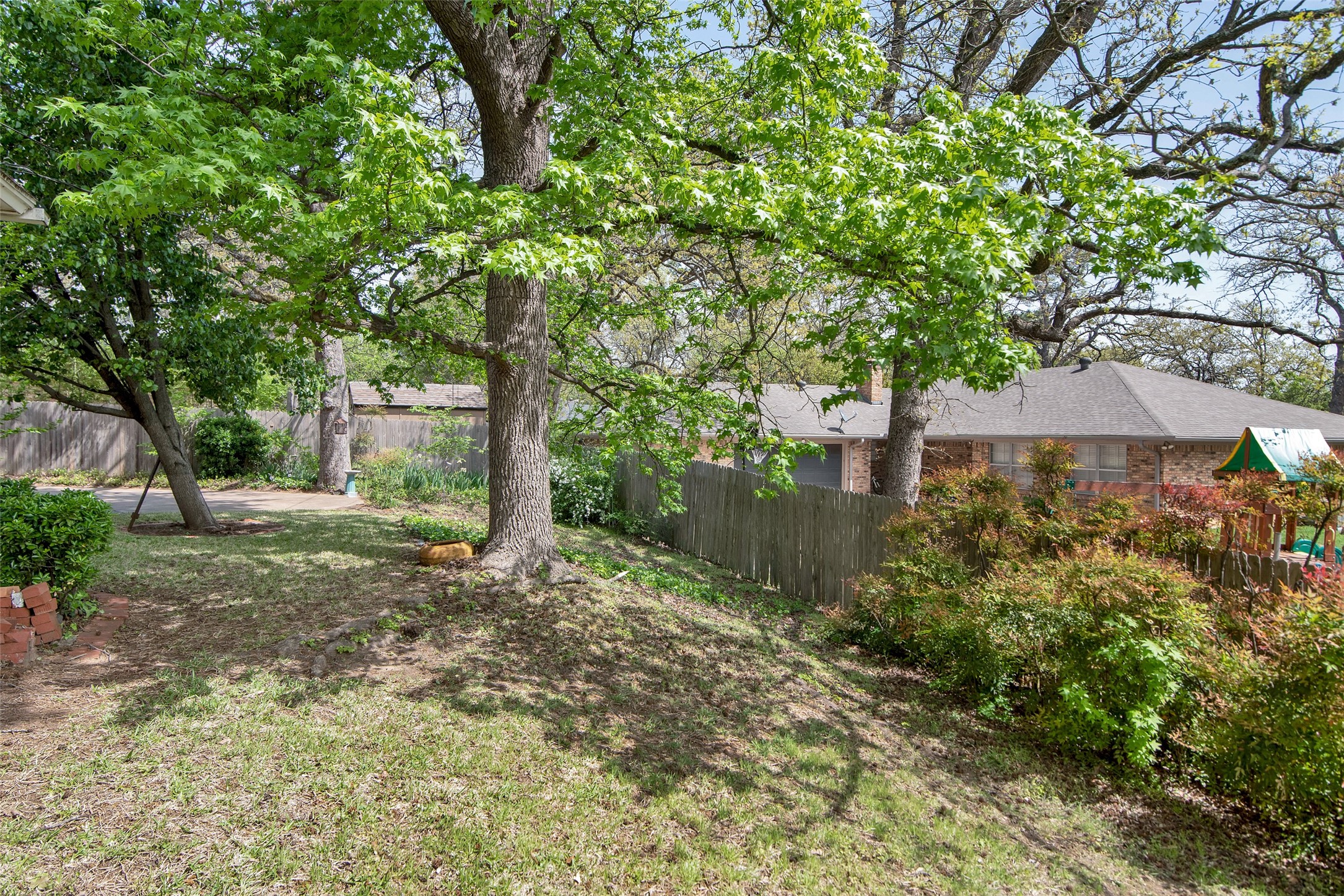 612 Ambassador Street Denison TX 75020