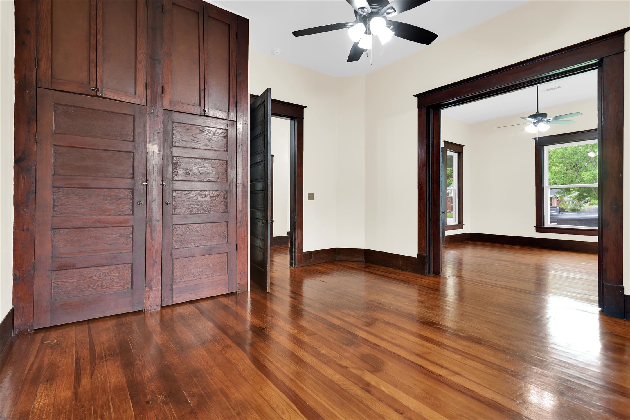 1219 S Travis Street Sherman TX 75090