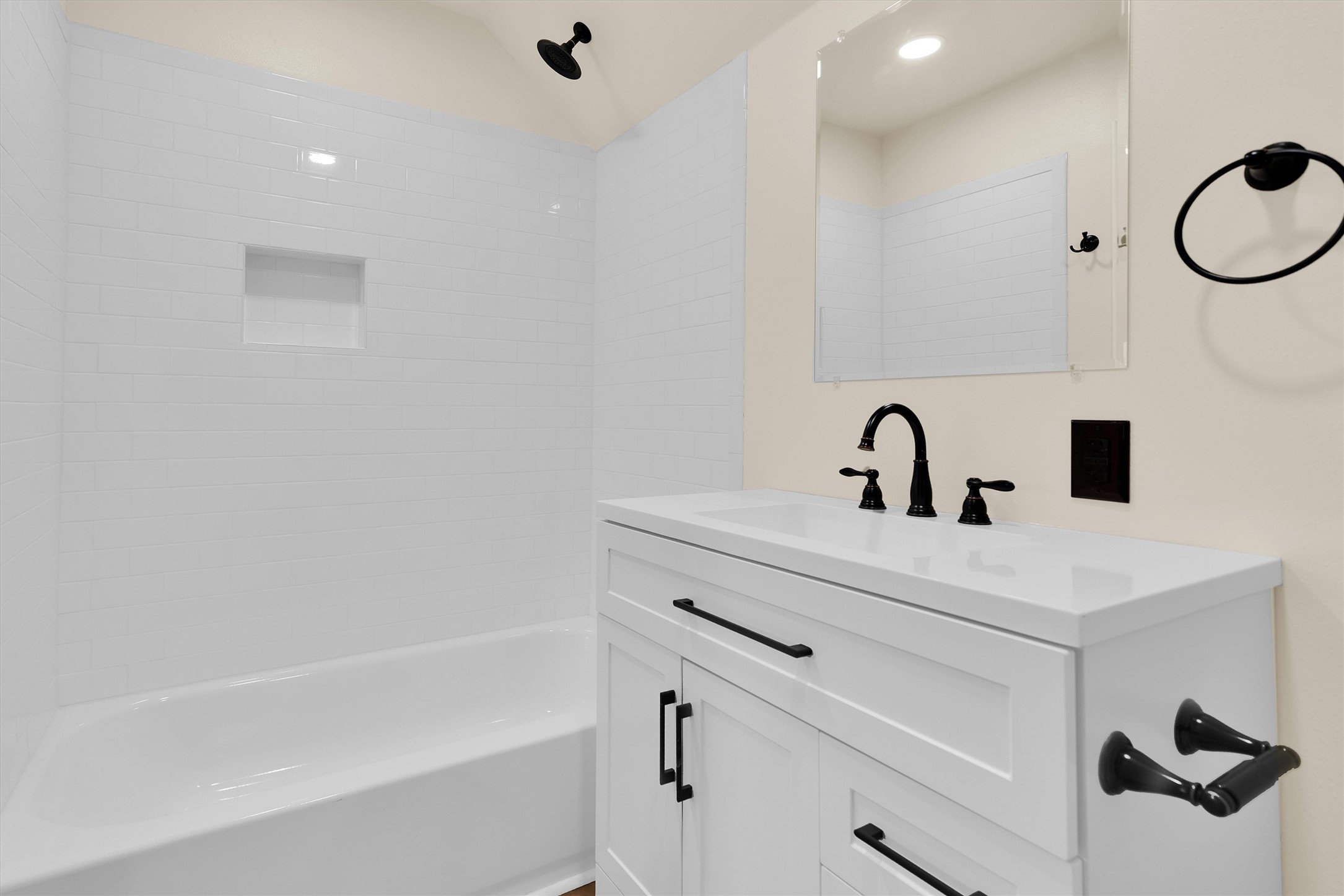 1219 S Travis Street Sherman TX 75090