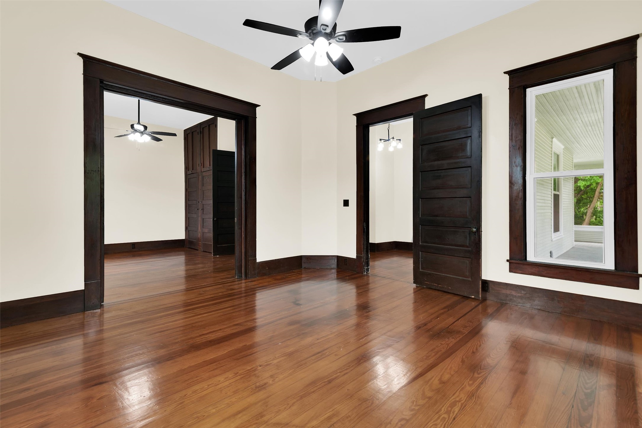 1219 S Travis Street Sherman TX 75090