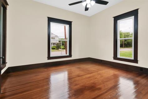 1219 S Travis Street Sherman TX 75090