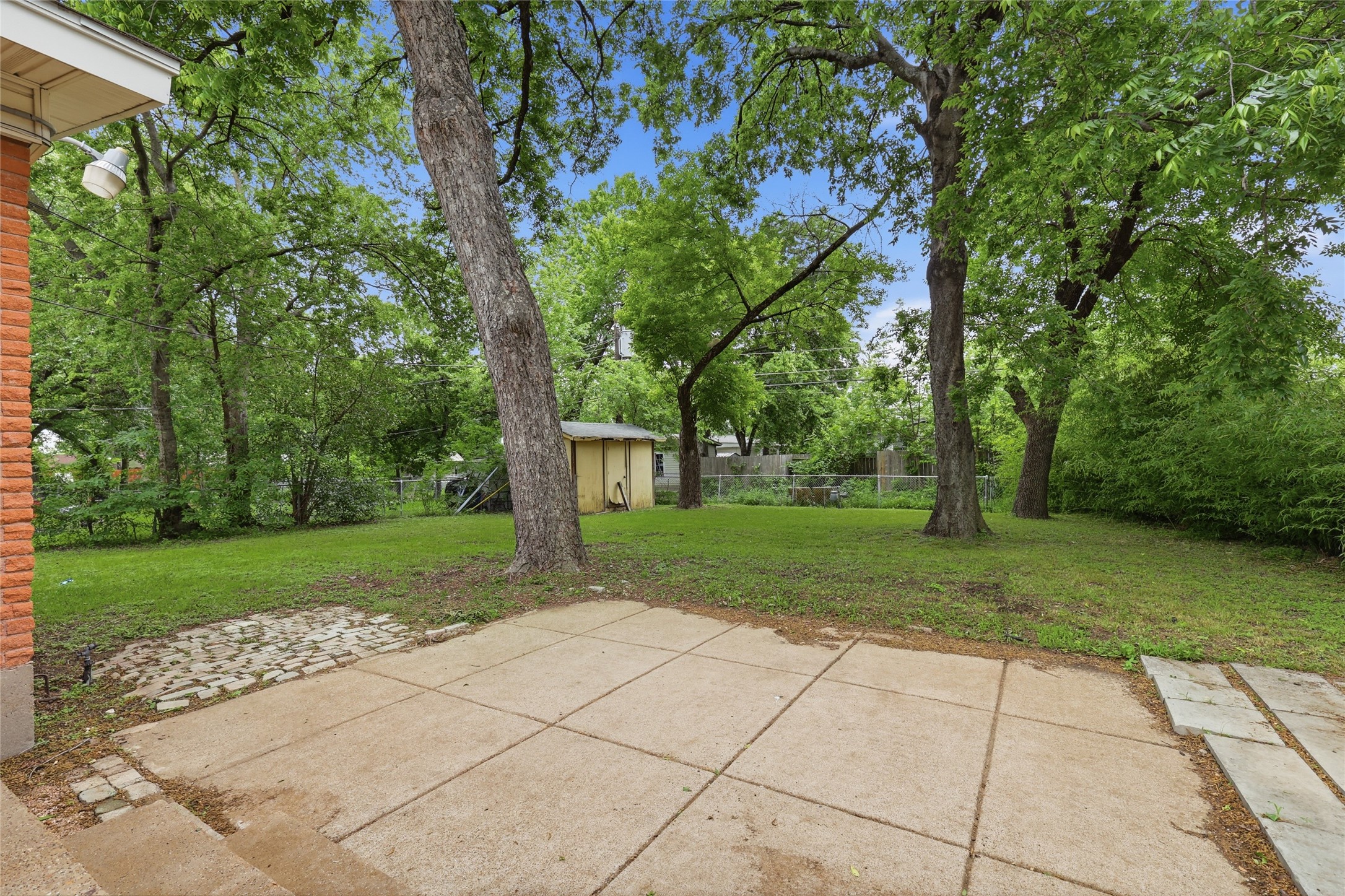 9861 San Lea Drive Dallas TX 75228