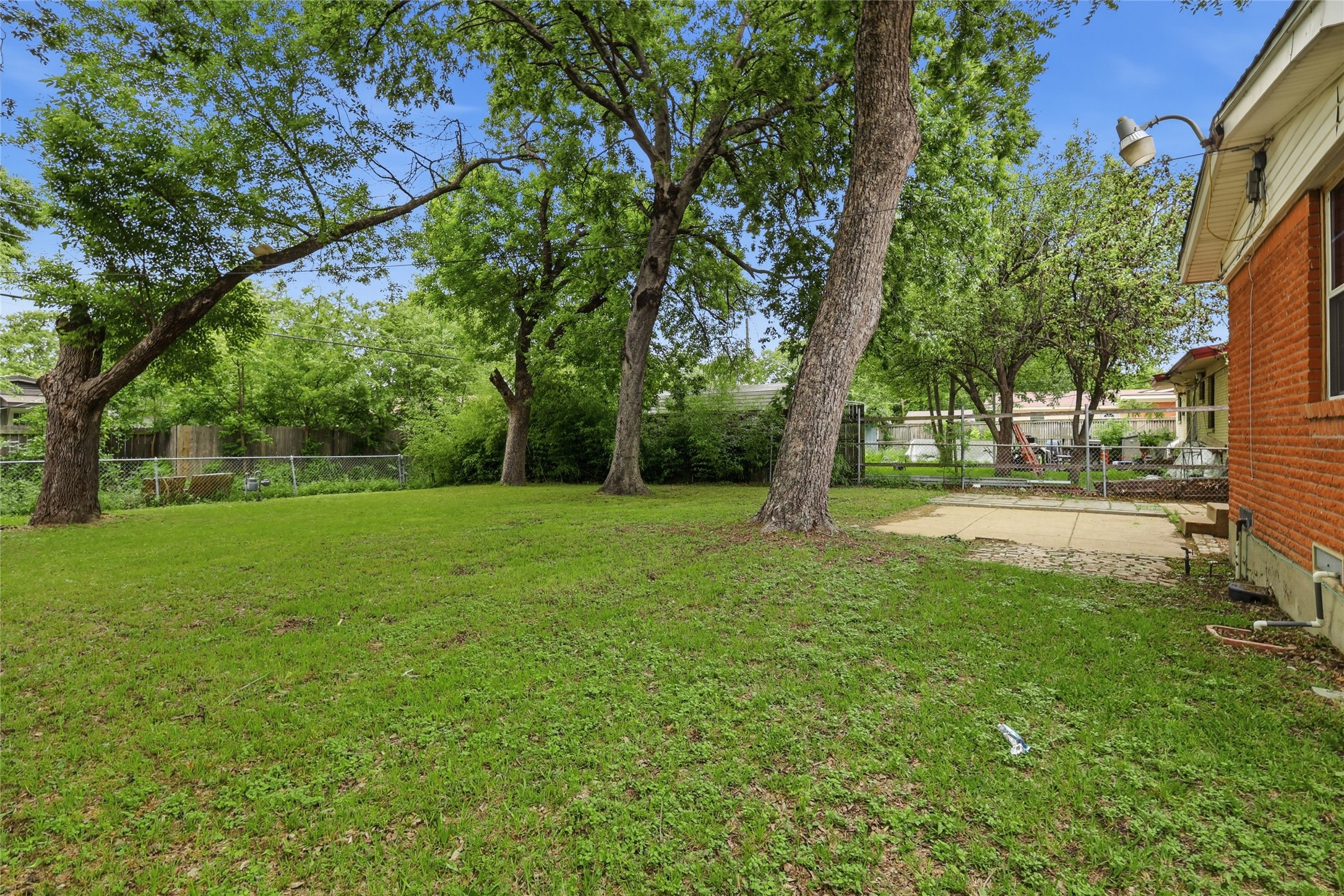 9861 San Lea Drive Dallas TX 75228