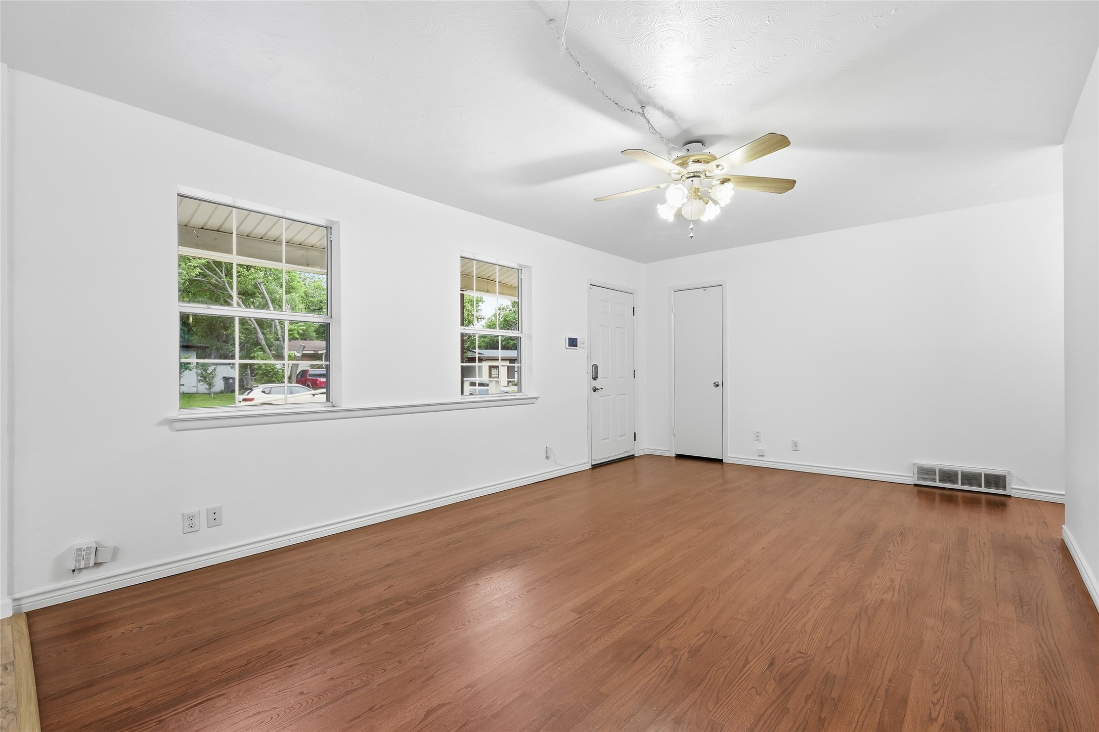9861 San Lea Drive Dallas TX 75228
