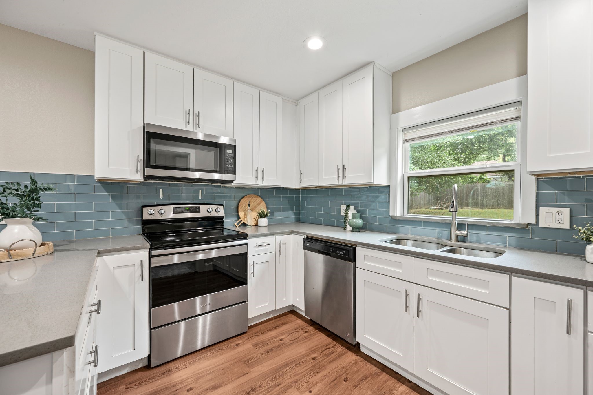 609 W Inwood Drive Arlington TX 76010