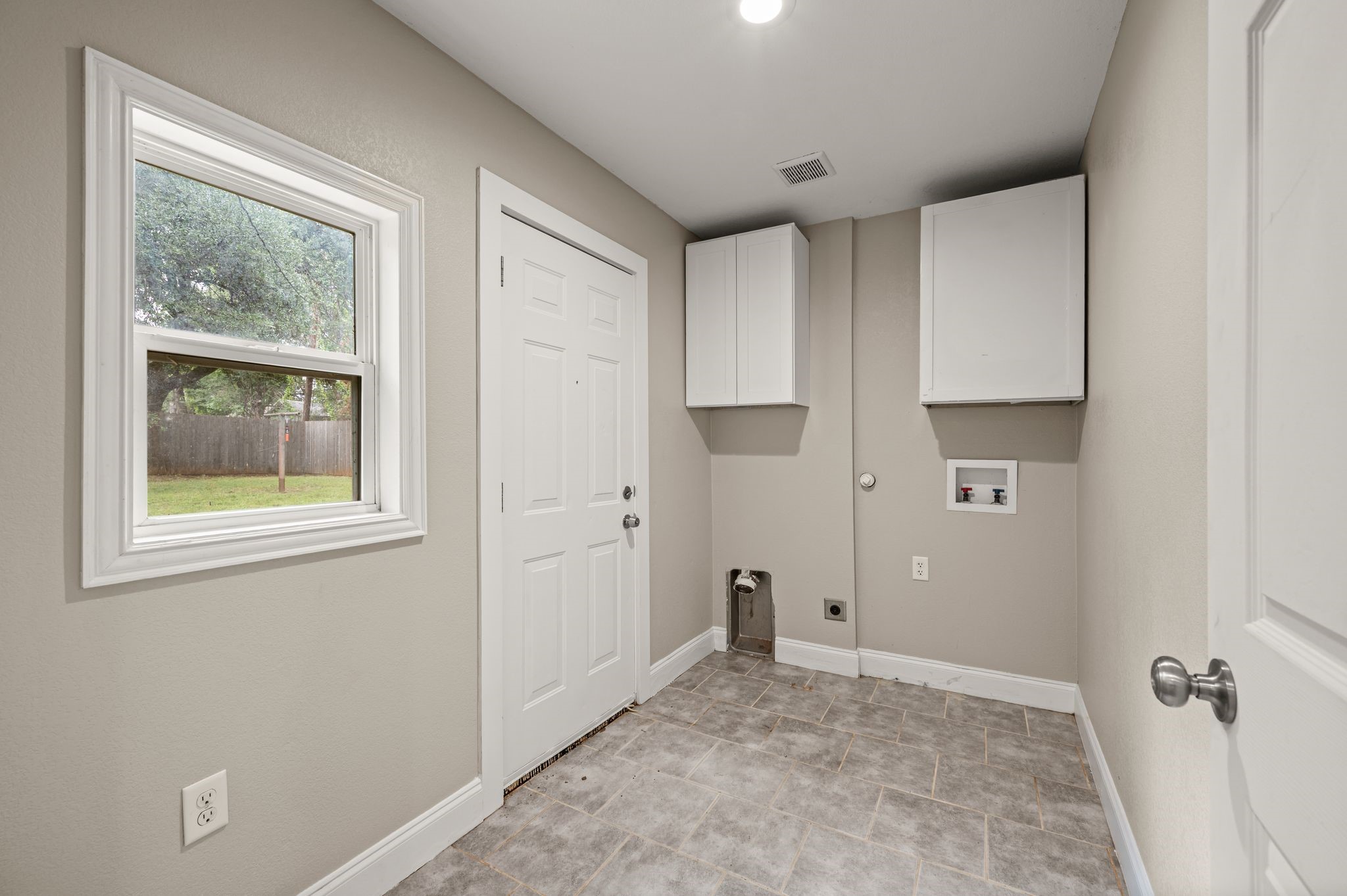 609 W Inwood Drive Arlington TX 76010