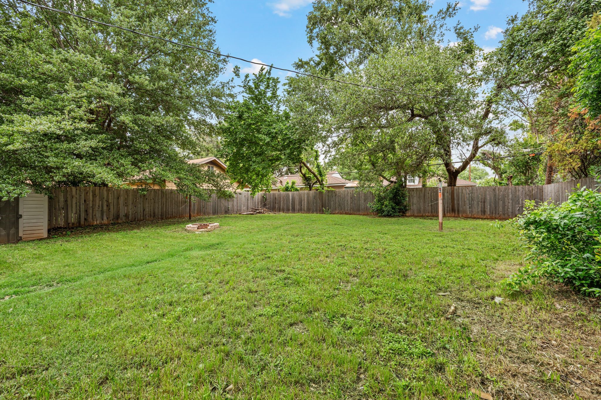 609 W Inwood Drive Arlington TX 76010