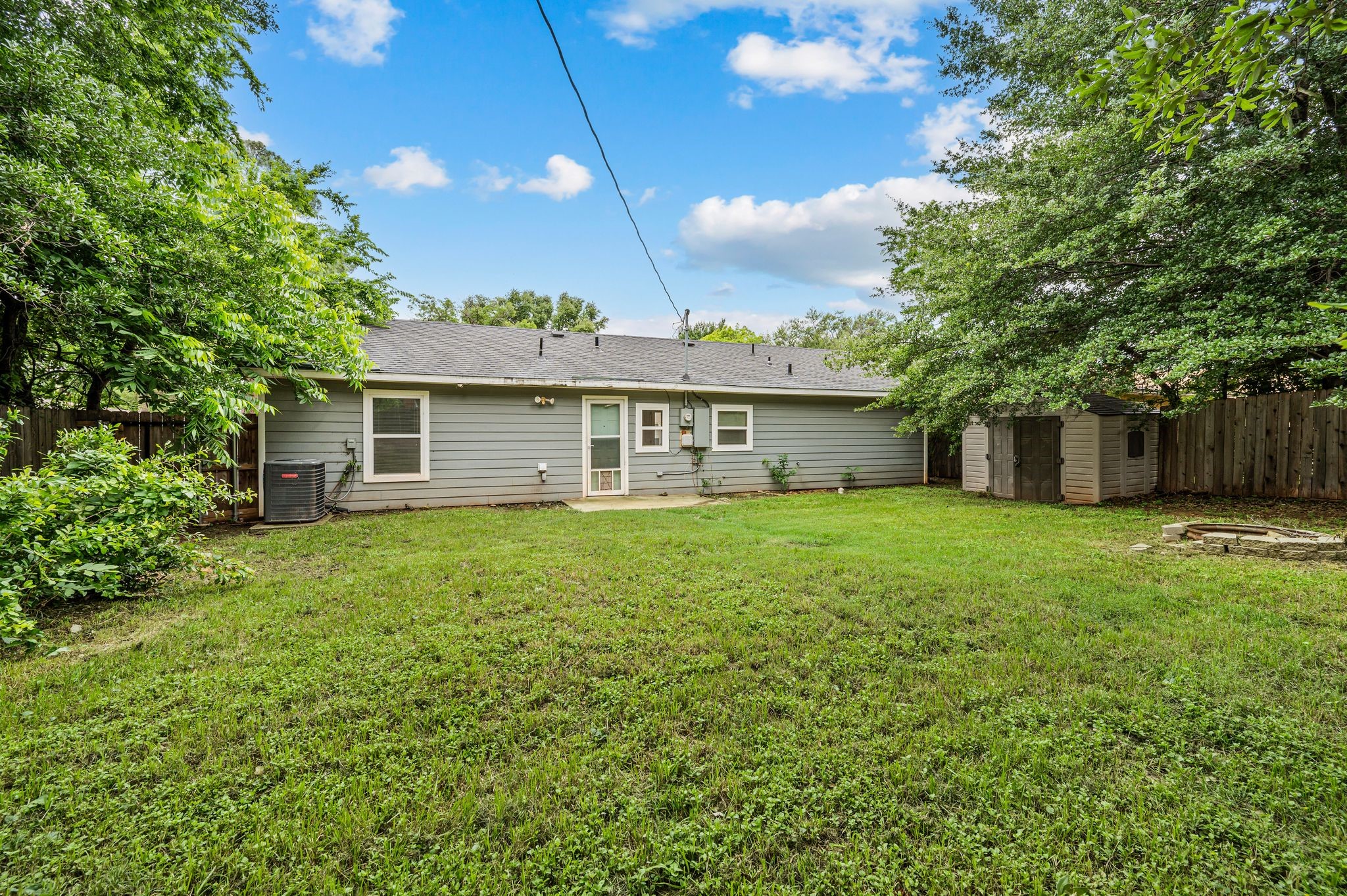 609 W Inwood Drive Arlington TX 76010