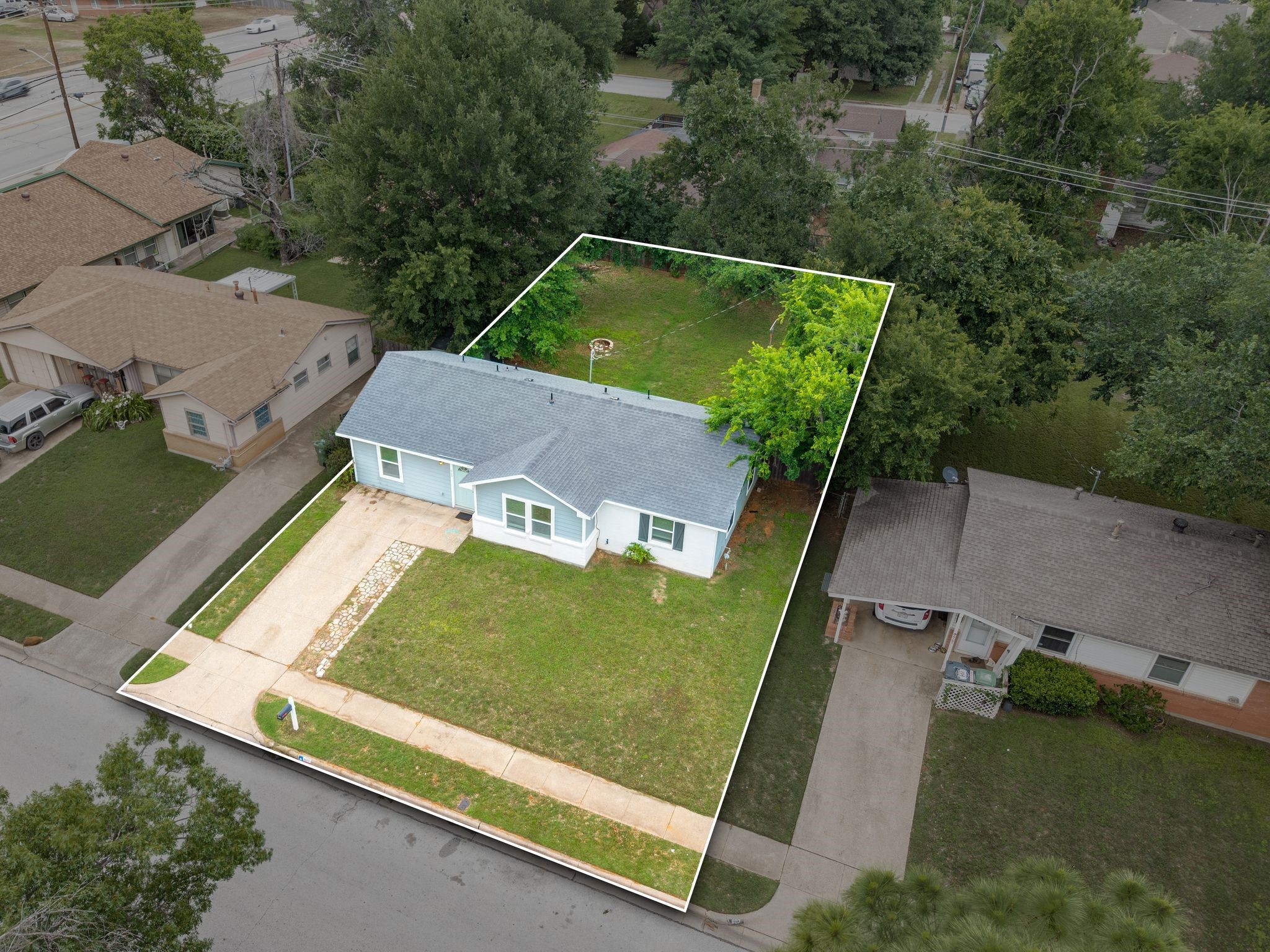 609 W Inwood Drive Arlington TX 76010