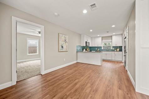 609 W Inwood Drive Arlington TX 76010