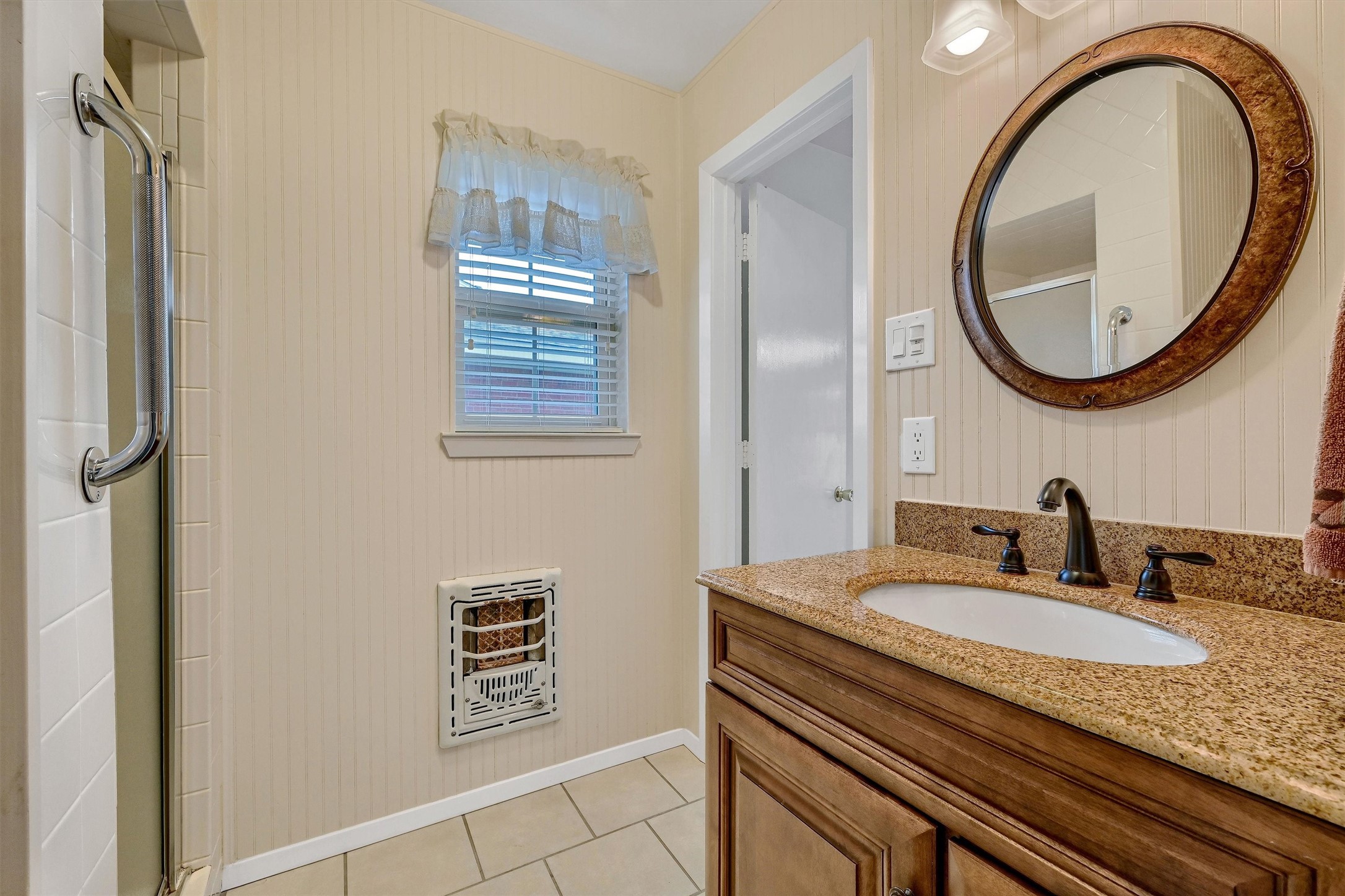 812 Holiday Drive Sherman TX 75090