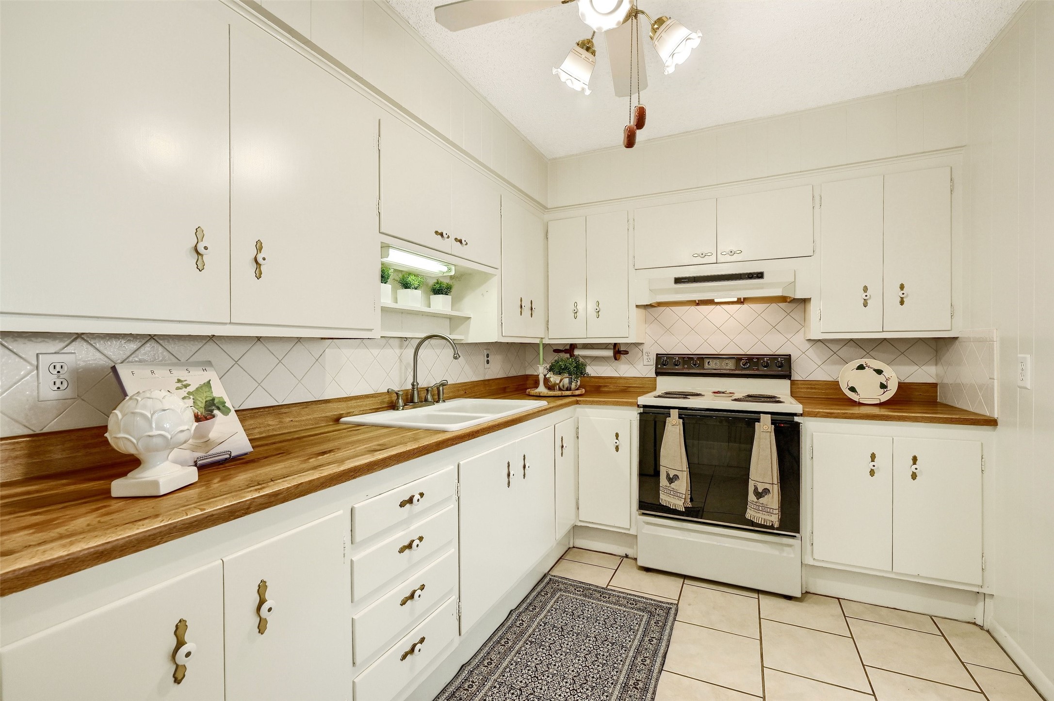 812 Holiday Drive Sherman TX 75090