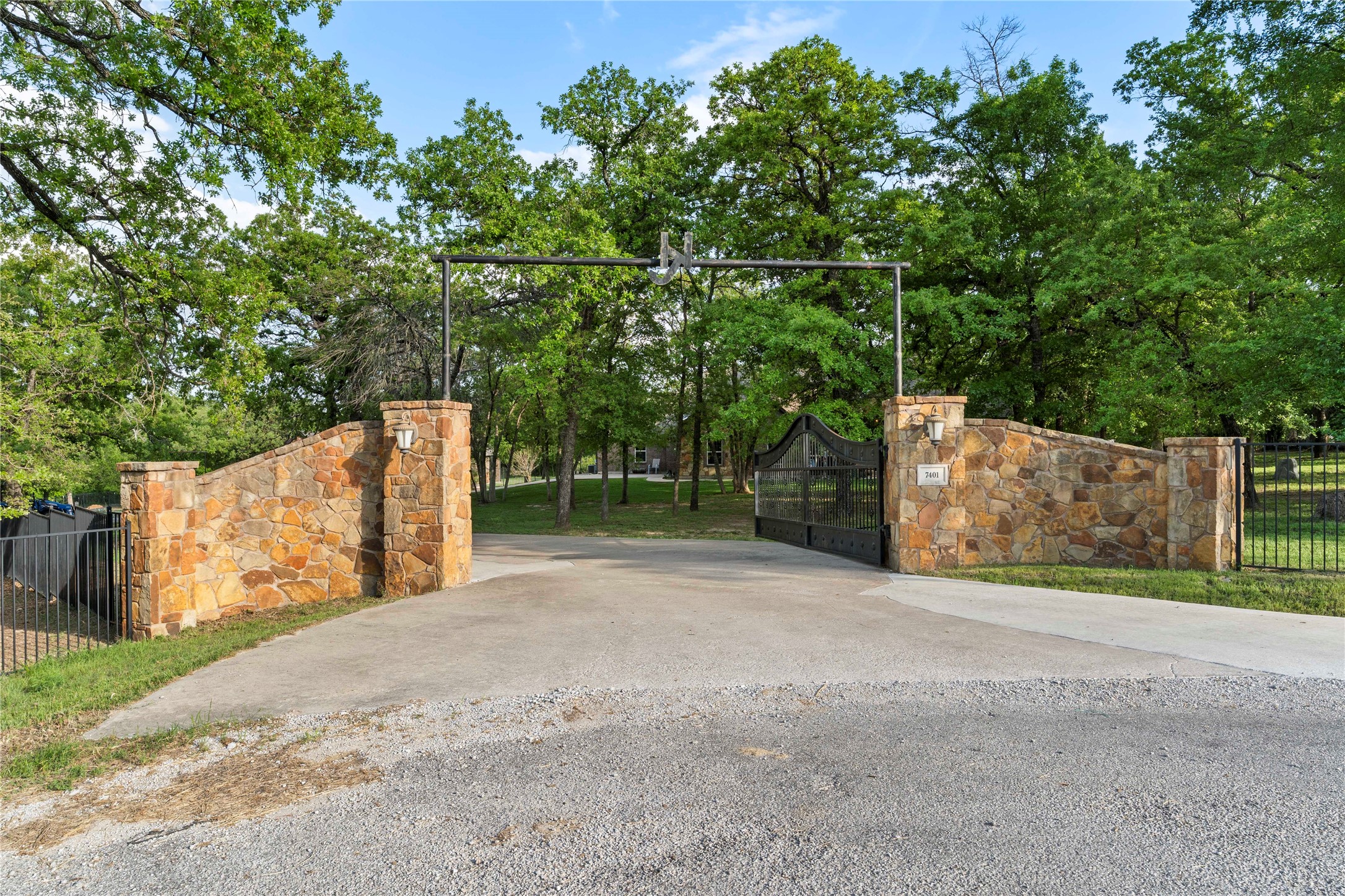 7401 Hilltop Drive Fort Worth TX 76108