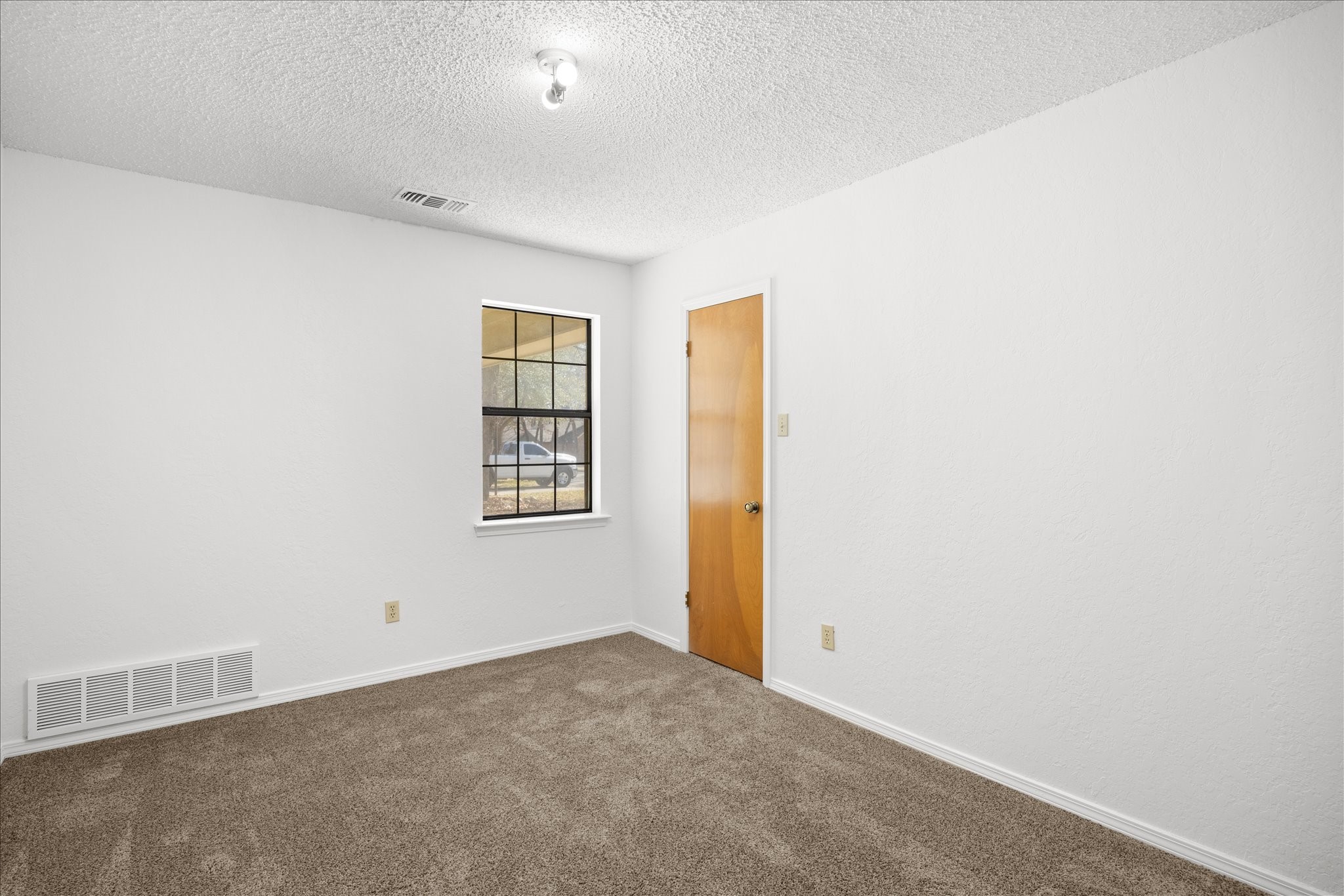 1113 Wood Ridge Drive Azle TX 76020
