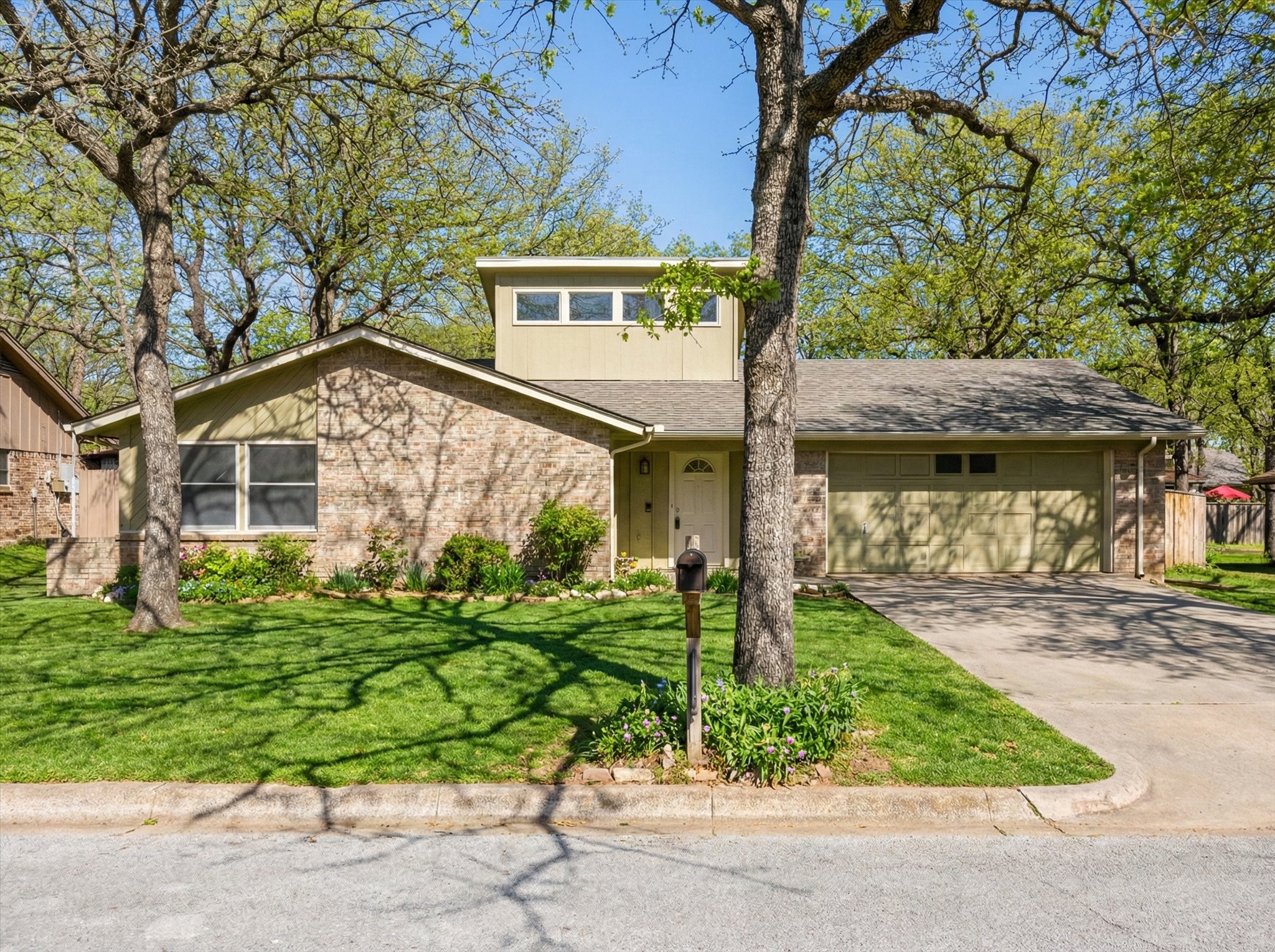 1113 Wood Ridge Drive Azle TX 76020