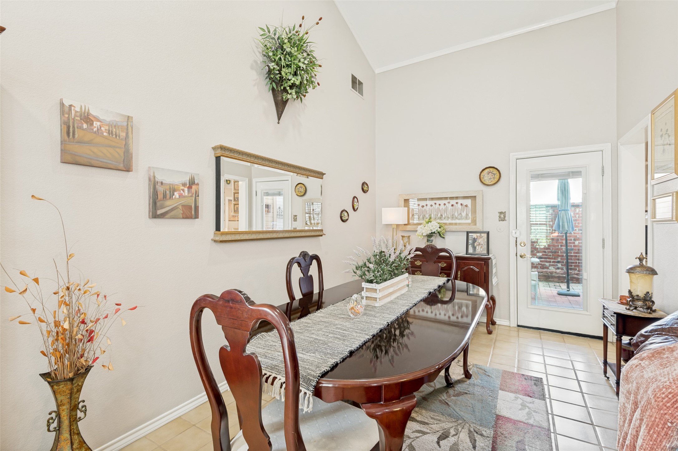 1212 Boardwalk Street Arlington TX 76011