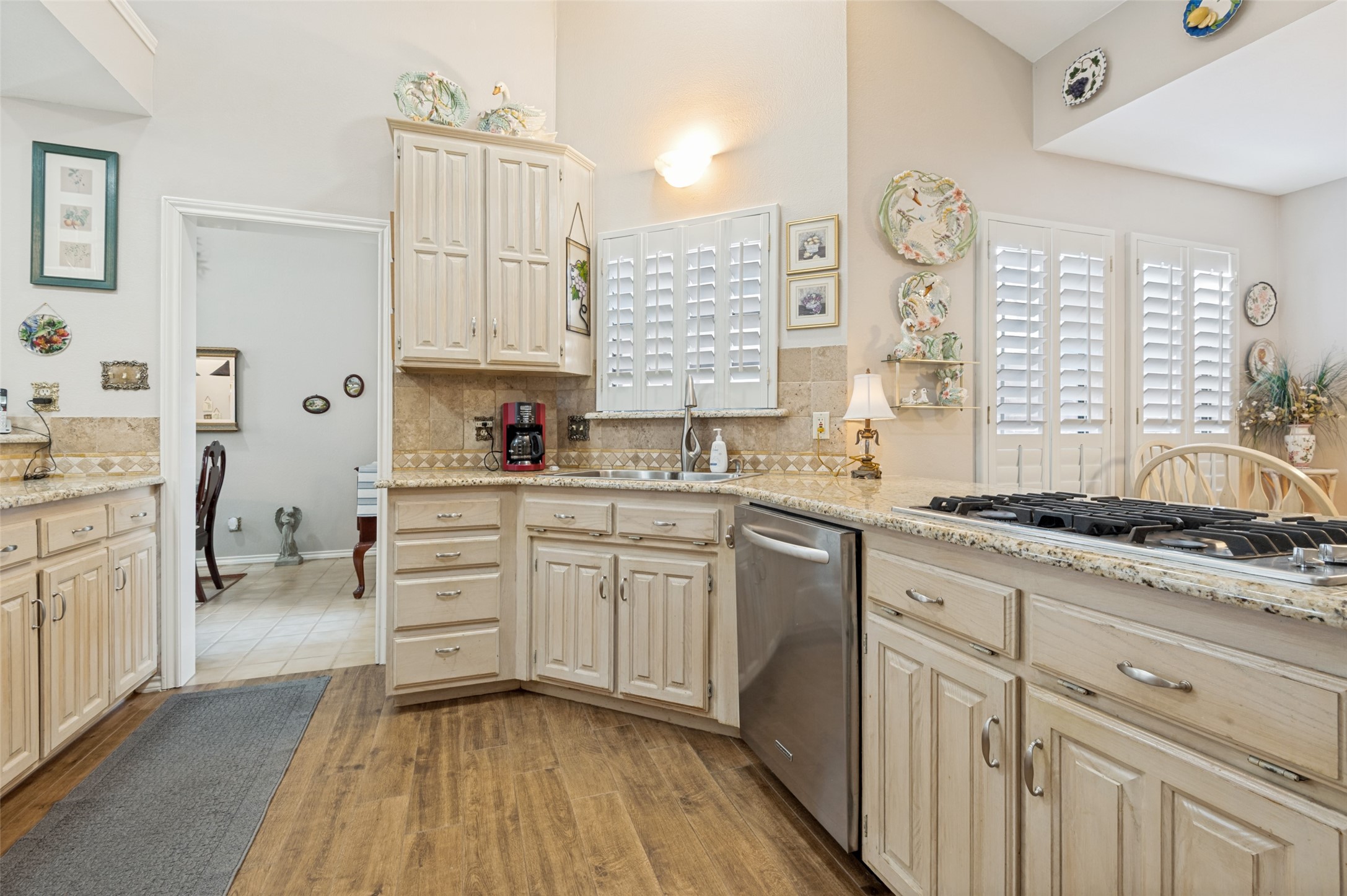 1212 Boardwalk Street Arlington TX 76011