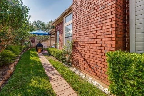 1212 Boardwalk Street Arlington TX 76011