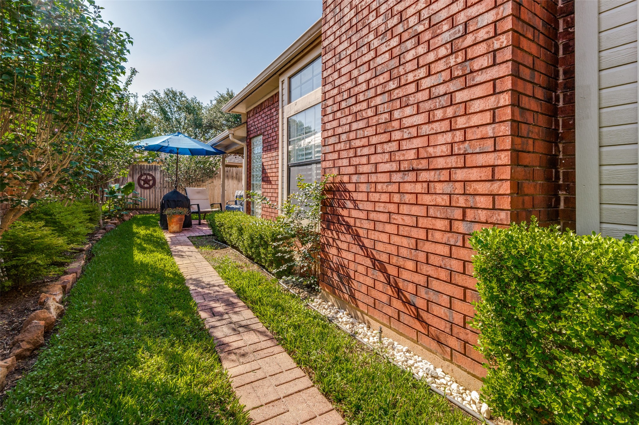 1212 Boardwalk Street Arlington TX 76011