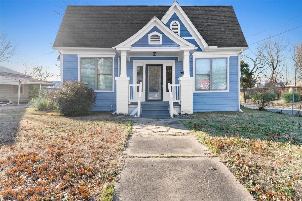 419 W 5th Street Bonham TX 75418