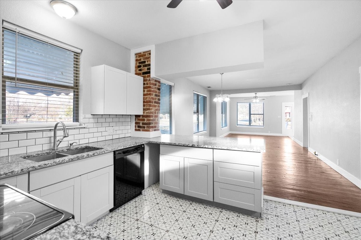 419 W 5th Street Bonham TX 75418
