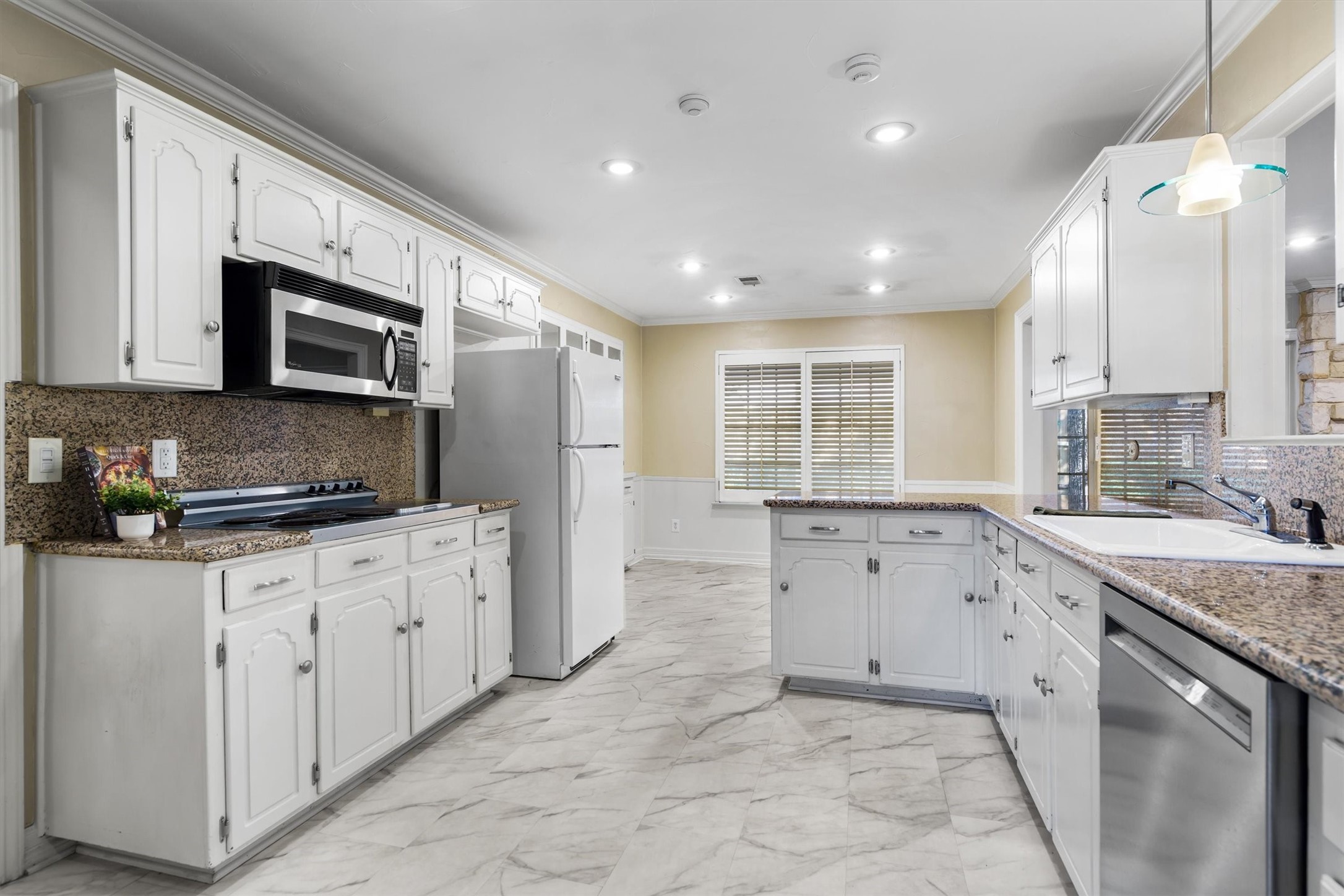 1604 Oak Meadow Drive Irving TX 75061