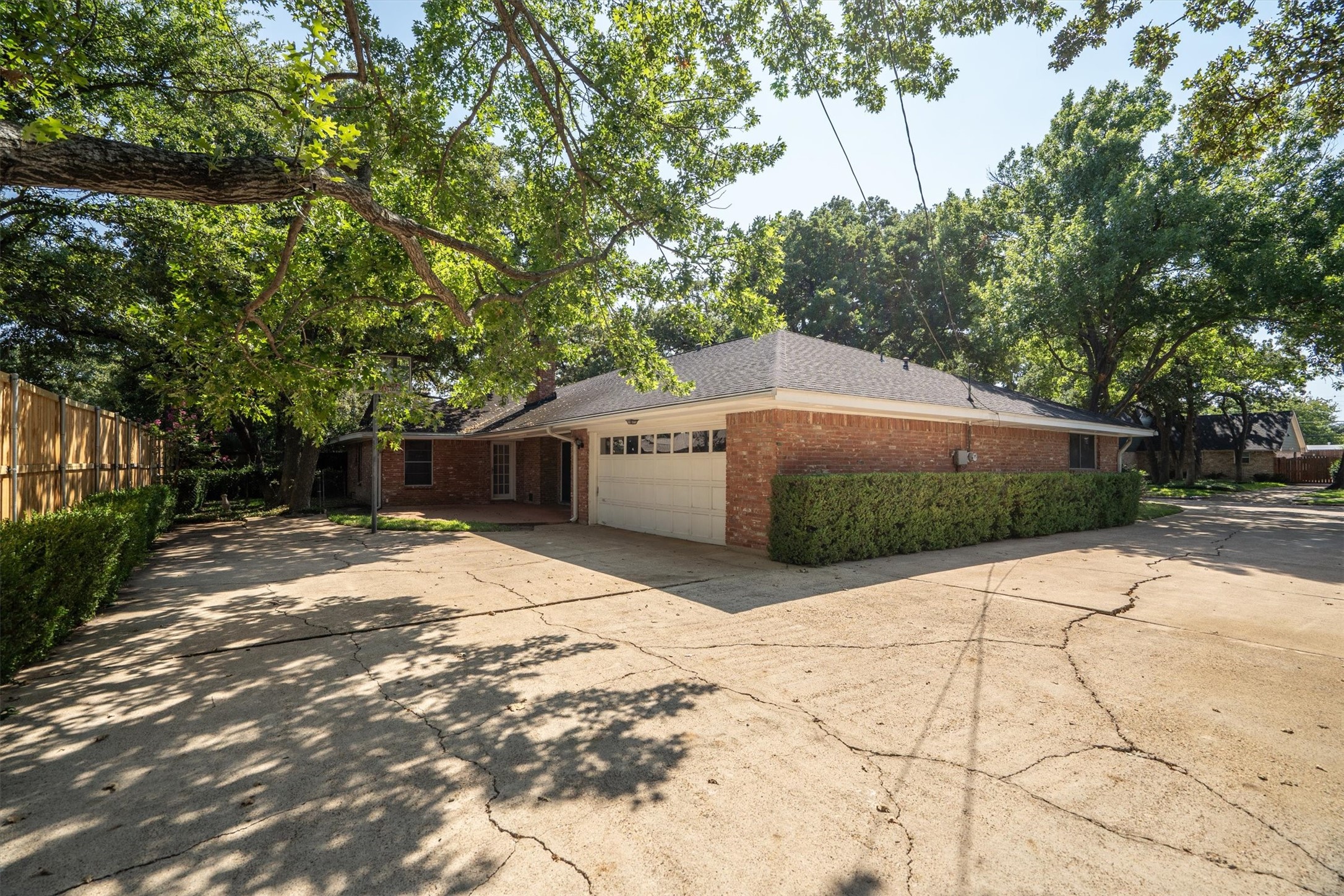 1604 Oak Meadow Drive Irving TX 75061