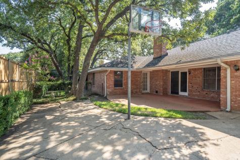 1604 Oak Meadow Drive Irving TX 75061