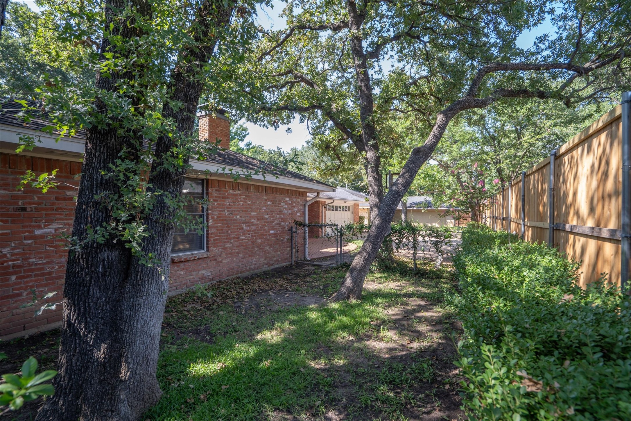1604 Oak Meadow Drive Irving TX 75061