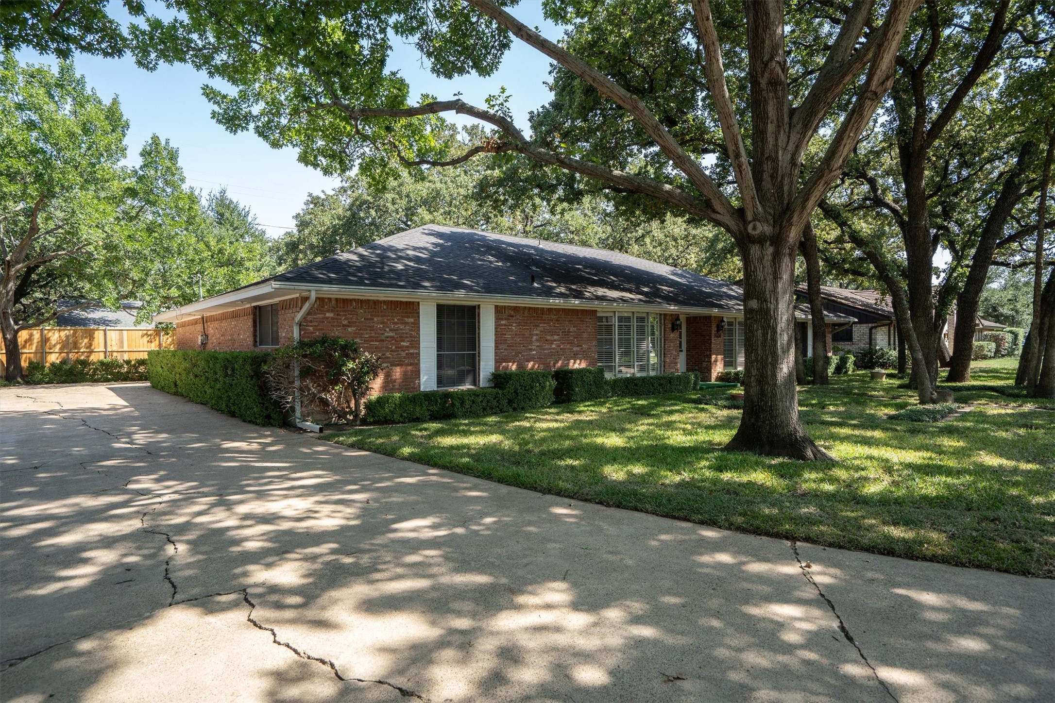 1604 Oak Meadow Drive Irving TX 75061