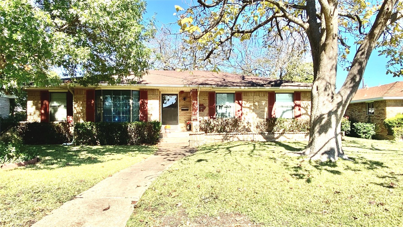 1525 Oak Vista Drive Dallas TX 75232